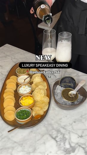 Rachella • New York • Travel on Instagram: "✨ A hidden gem in Warwick ✨ Follow @eightxsand for more ! 🍾🥂 🎥 @hudson_valleygirl If you’re craving that speakeasy vibe — dim lighting, smooth jazz, and handcrafted cocktails that hit just right — you need to check out Eight & Sand. 🎷 Live music sets the mood. 🍸 The cocktails are next-level. 🥩 The food? Equally as exquisite — from perfectly seared tomahawk steaks to some of the best caviar you’ll find anywhere in Orange County (seriously, I don’t