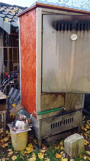 Selbstgebauter Räucherofen für leckere Speisen