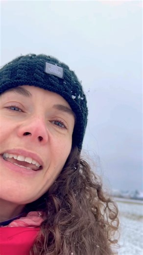 Socke hat mehr Energie als ich 😅❄️ #schnee #recovery