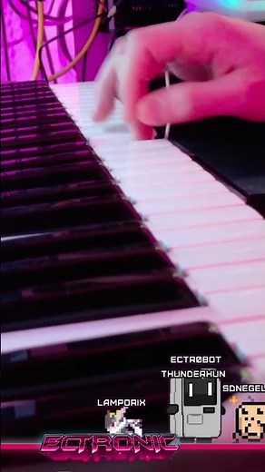 "Dancing In The Moonlight" - Toploader (Live Looping Cover)
