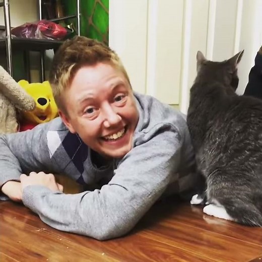 Worming Kitties Naturally | Two Crazy Cat Ladies