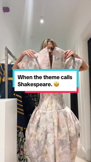 Choosing a Shakespearean Costume at @CuratedKV | #Gossies2024