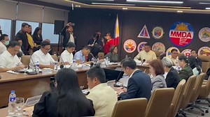 3.8K views · 31 reactions | WATCH: Metro Manila mayors and the Land Transportation Office sign a memorandum of agreement for Land Transport Management System interconnectivity. This is in connection to the single ticketing system to be implemented soon. | via CNN Philippines correspondent Paige Javier | NewsWatch Plus Philippines | Facebook