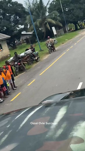 No Governor will be celebrated like this without fulfilling campaign promises : This is Delta State Governor Rt Hon Sheriff Oborevwori being overwhelmed with the level of love showered on him by the people of riverine communities for keeping to his promises . The Governor once visited the Odimodi–Okuntu–Ogulagha Road which was a terrible road . He made promise to the people to construct the road and after few months , here he is commissioning the road project connecting communities, boosting tra