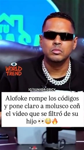 Santiago Matías "ALOFOK" arremete de mala manera contra Molusco "TE SING*N LA MUJER"