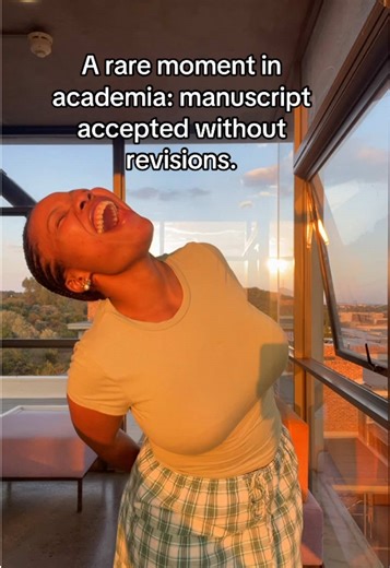 Has this ever happened to anyone? If so, please share your tips on writing a manuscript 🙂 #maumelakhodani #postgraduate #phd #mastersdegree #phdstudent