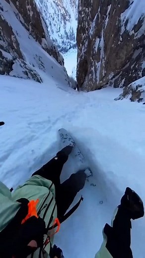 Short but intense ...#snowboarding #epic #splitboarding #mountains #freeride #dolomites #skiin #reelsfacebook | Jakob Weger