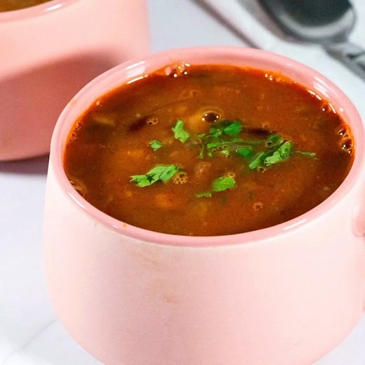 This homemade bean soup is delicious, hearty, and healthy. It is simple, easy to prepare, and can be made in just 45 minutes. Whether you’re in the mood for something hearty and comforting or healthy and flavorful, this recipe is the perfect mix of both. https://veenaazmanov.com/bean-soup/ #huffpostaste #bbcgoodfood #thefeedfeed #thecookfeed #bloglovinfood #buzzfeedfood #boredpanda #foodgawker #food52 #f52grams #trivetrecipes | Veena Azmanov | Facebook