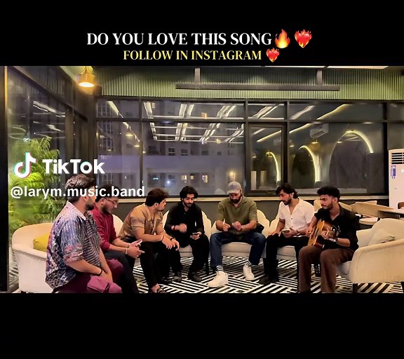 Follow karo sub Instagram pay — Larym Music Band song clip