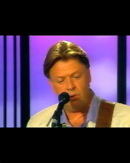 Sven-Ingvars 1992 - När Solen Färgar Juninatten Lånad av: Rosa Mannen | Thomas Englund