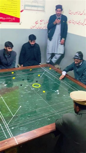 Amazing Carrom Skills: Non-stop Action Shots