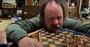 Phish Announces 'Dinner And A Rematch' NYE: 12/31/95 & Audience Chess Grudge Match [Watch]