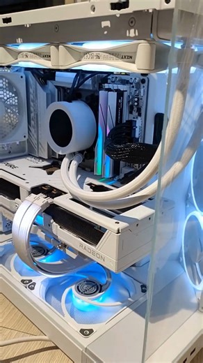 2.8K views | Building this all white PC! ️懶 SPECS: ☑️Sapphire Pure...