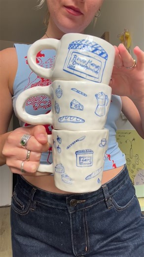 THE KLAY LAB on Instagram: "A sneaky peak into what will be available in tomorrows shop update ! 🧚🏼🌷 Included will be so many of your favourites like handmade vases, plates, trinket dishes, mugs, wall hangings and many many more lovely pieces for you to welcome into your homes All pieces will be added to my Etsy shop tomorrow evening at 7pm aest with worldwide shipping available ! I hope you love them as much as I do Love Maya #ceramics #handmadeceramics #handmadepottery 