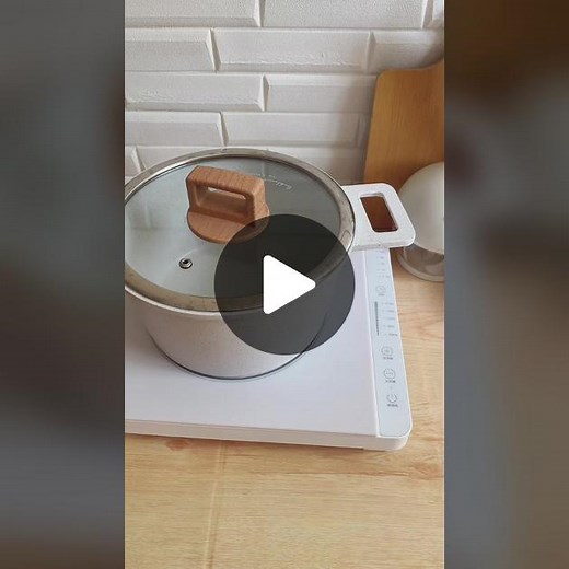 How to Operate a Minimalist Induction Cooker: Kitchen Appliance Guide