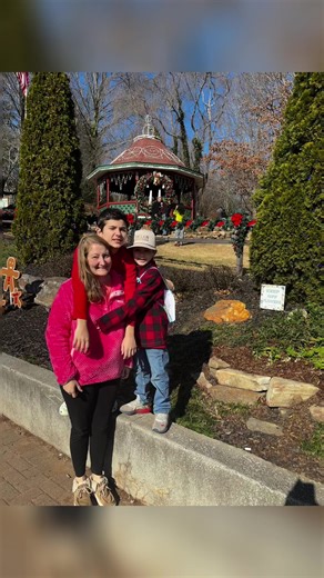 Che Lynn ✞ (@chelynn93)’s videos with original sound - MUSIC_LYRICS 🎶.