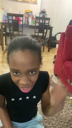 Go take a shower Stephanie😡