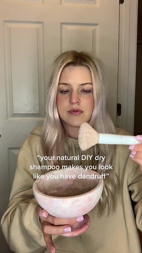 okay well at least I’m not putting chemicals near my body 😀🤩 #diynaturalshampoo #diydryshampoo #diynaturaldryshampoo #fyp