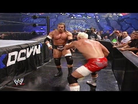Triple H vs Billy w/ Chuck - SMACKDOWN! June 20 2002