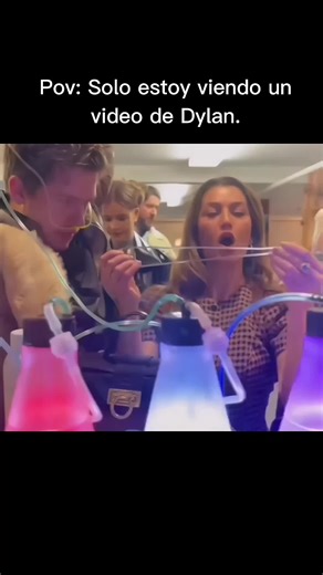 Cole and Dylan Sprouse Height Comparison at Five Feet