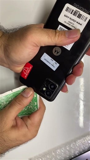 remove back case motorolla g22