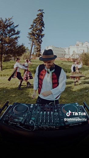 Slovak Folklore Dance Mashup with EDM Music