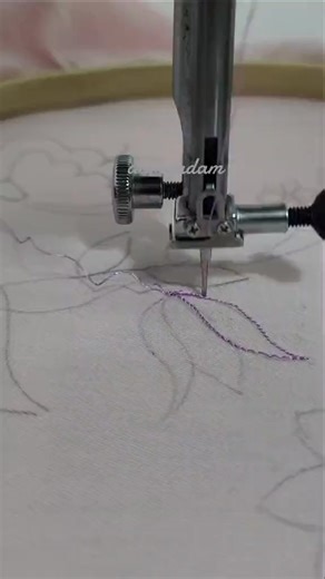 How to Embroider Gorgeous Flowers With a Regular Sewing Machine 🌸 #maldives #janome #saranguJaree #aamyadam #flowerembroidery #freemotionembroidery | Amila adam