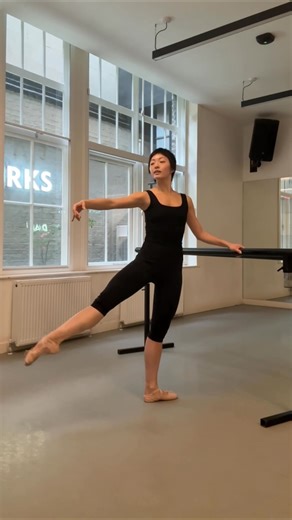 Patricia Zhou on Instagram: "I taught this in last week’s class and after trying it myself, I have to admit it’s a pretty hard exercise 😅 Save this développé/enveloppé combination to try for a good challenge. Add pliés for the coupés on the repeat. Lmk if you’re it and how it went!"