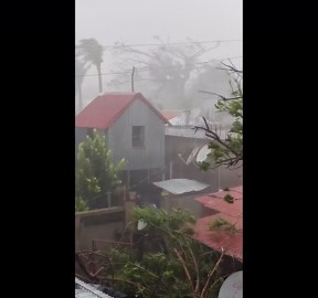 Philippines: Typhoon Krathon Unleashes Devastating Weather In Northern Islands 5
