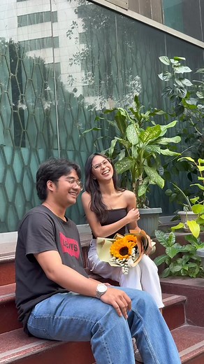 Not every love story needs grand gestures. Sometimes, it’s just two hearts, one bouquet, and a moment that feels like forever 🌻 🚚 Free Delivery Nationwide 💖 Fresh Hand-Picked Blooms 💐 Best Flower & Gift Store In The Philippines | FlowerStore.ph