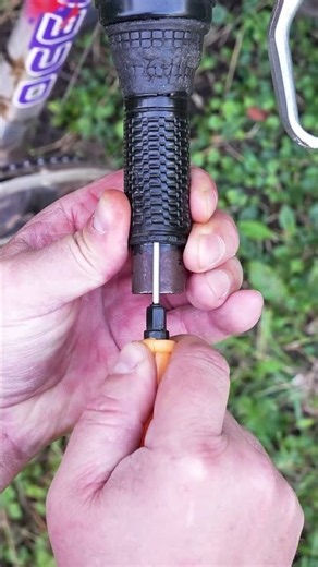 How to Remove Stuck Bike Grips Easily! #shorts #diy #lifehack