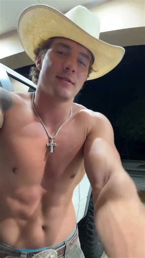 Muscle Cowboy (luke bowman) #motivation #aestheic #fitnessinspiration #aesthetic #posing