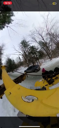 Screen recording of 360 video .. Tesla Ditch Recovery with Wrecker