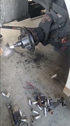 how to remove wheel hub with puller #automobile