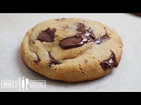 GOOEY Chocolate Chip Cookies | Bakery Style |COOKIE DOUGH CENTER & Crispy Outside!