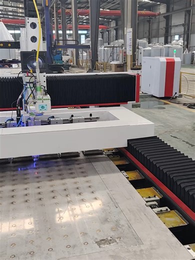 Laser automatic welding machine Hubert Tiantai#brewery #beerequipment