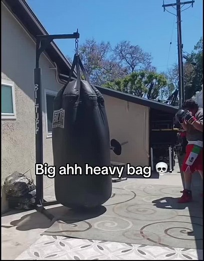 Mastering Heavy Bag Training for Boxers