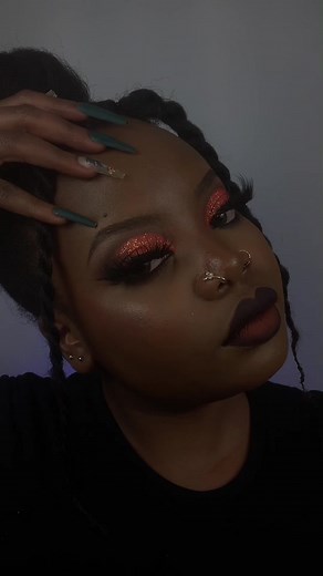 Orange eyeshadow tutorial 🍊 #fyp#viral#trendingmakeup#makeup#kenyanmakeupartist#eyeshadowhacks#glittermakeup