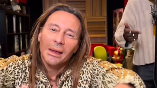 La vérité sur la "chirurgie" de Bob Sinclar : le DJ retire son faux visage en vidéo