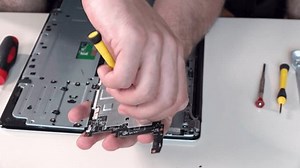 Top View Completely Disassembling Old Laptop: vídeo stock (100% livre de direitos) 3579452621 | Shutterstock