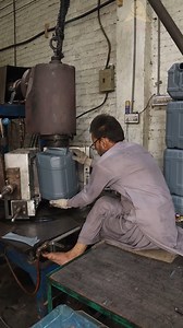 484K views · 4.8K reactions | Discover how 20-liter industrial plastic gallons are manufactured using high-pressure blow molding machines. From raw plastic melting to final container shaping, this video shows the complete factory production line and real-time molding process. #BlowMolding #PlasticFactory #GallonManufacturing #IndustrialVideo #FactoryProcess #EngineeringMagic #A2ZSKILLS | A2Z Skills | Facebook