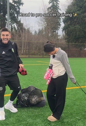 Officially a slide tackler 😏🌟 #fyp #korayma #roadtopro #soccertraining #soccergirl @Antonio Garcia