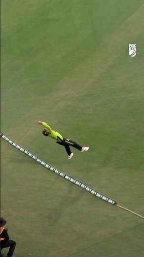 SAM KONSTAS 😱 That is a crazy save on the boundary! #BBL15 #bigbash #cricket #samkonstas
