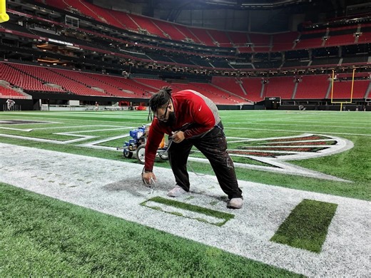 Take a look inside an NFL stadium in the chaotic hours leading up to game day