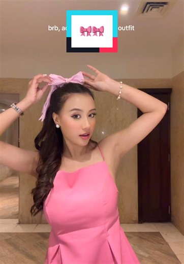 Life Without Pink: Fun Outfit Check Before Stage Performance