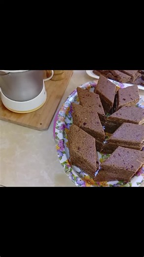 رفيس تونسي الله الله شوفولي الطراوة . .#رفيس_تونسي #بنة_لا_تقاوم #حلويات_عصرية_جزائرية #الشعب_الصيني_ماله_حل😂😂 #creatorsearchinsights