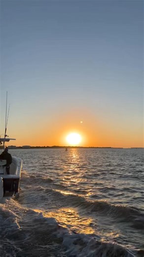 4.1K views · 67 reactions | First splash of the 2025 Regulator 25  #regulatorboats | Regulator Marine | Facebook