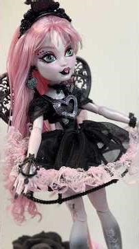 Creating a goth Cupid doll 🖤 #monsterhigh #monsterhighg3 #dolls #ooakdollartist #bjd #dollrepaint