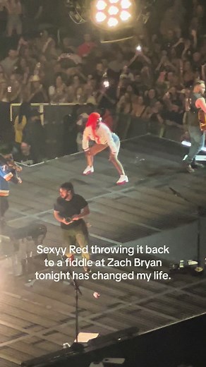 Sexy Red Twerking: Best Moments with Zach Bryan and More