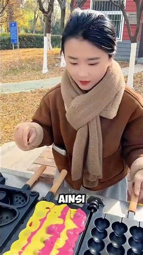 🍒👩‍🍳 La fille a fait un gâteau aux fruits rouges ! Incroyable!